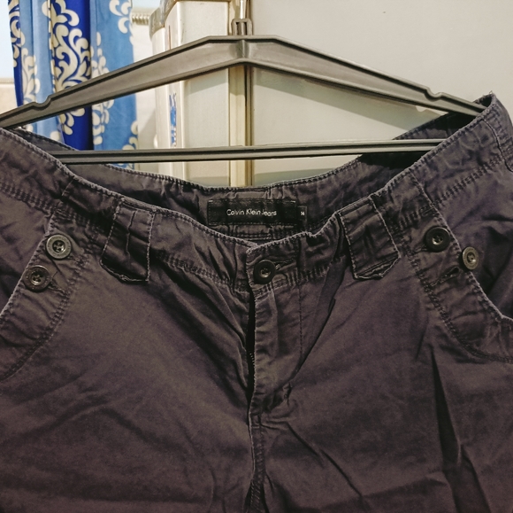 Calvin Klein - Picture 8 of 12